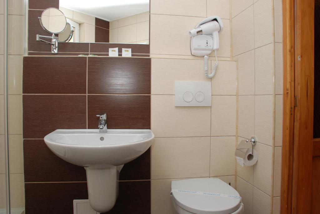 Hotel Liliacul Cluj-Napoca Room photo
