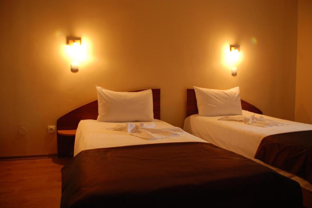 Hotel Liliacul Cluj-Napoca Room photo